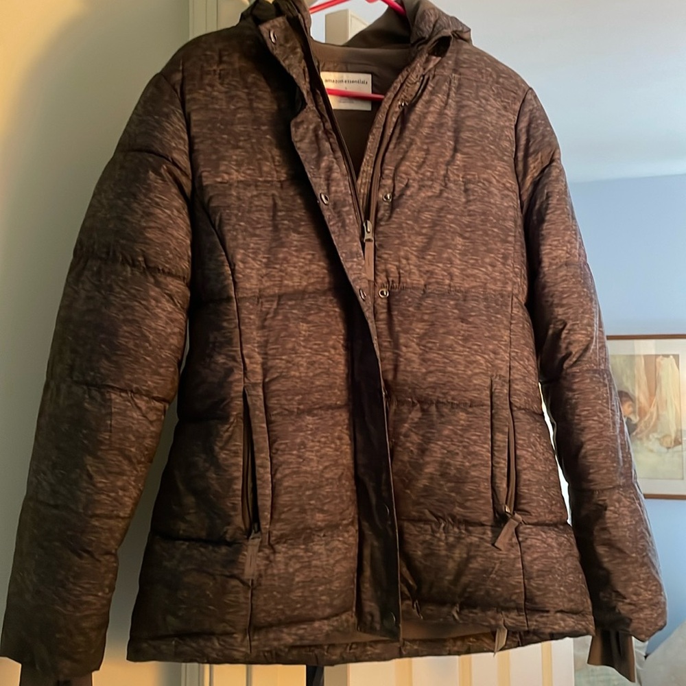 Men’s size Medium winter jacket with hood